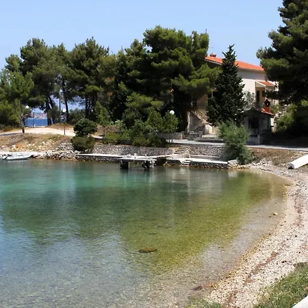 By The Sea Cove Mala Lamjana, Ugljan - 347 Apartment Kali