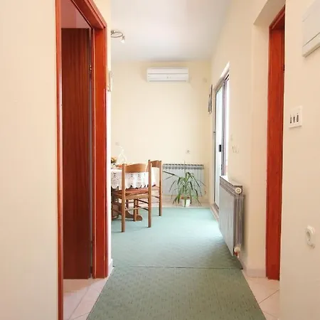 Appartement By The Sea Cove Mala Lamjana, Ugljan - 347