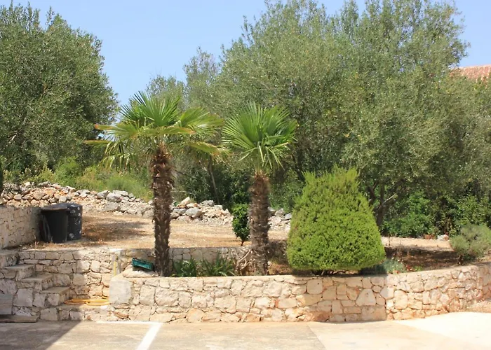 Apartman By The Sea Cove Mala Lamjana, Ugljan - 347 *